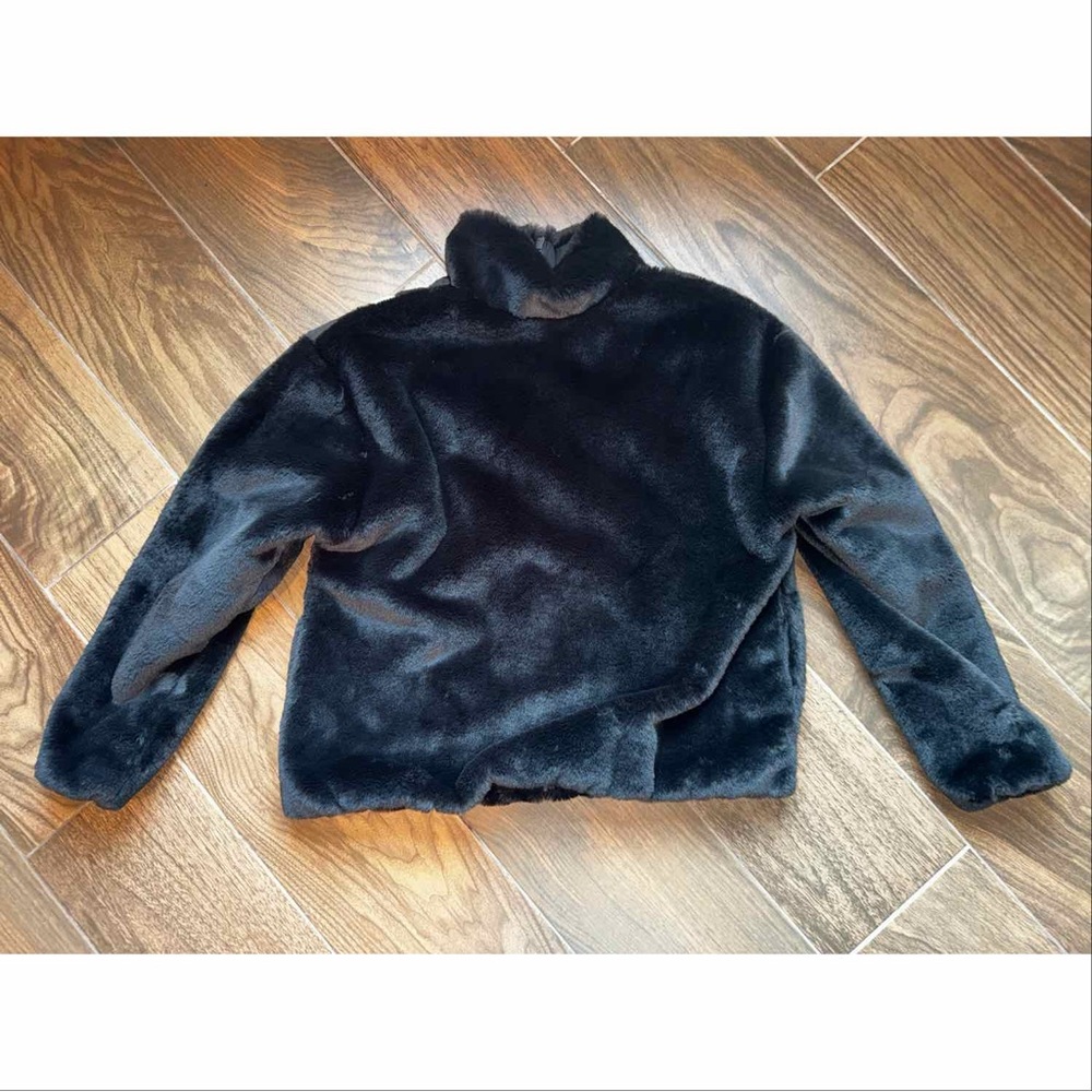 Nike Women's Black and Cream Teddy Jacket - Picture 5 of 12
